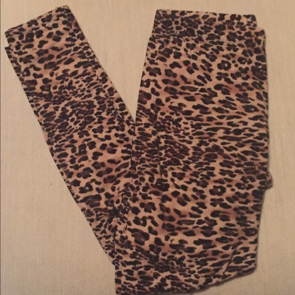 Leopard print leggings