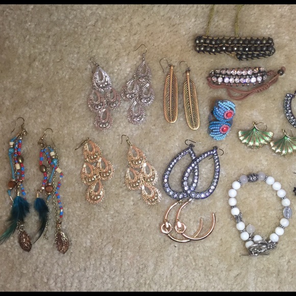 Selling all together earrings/necklace/ bracelet