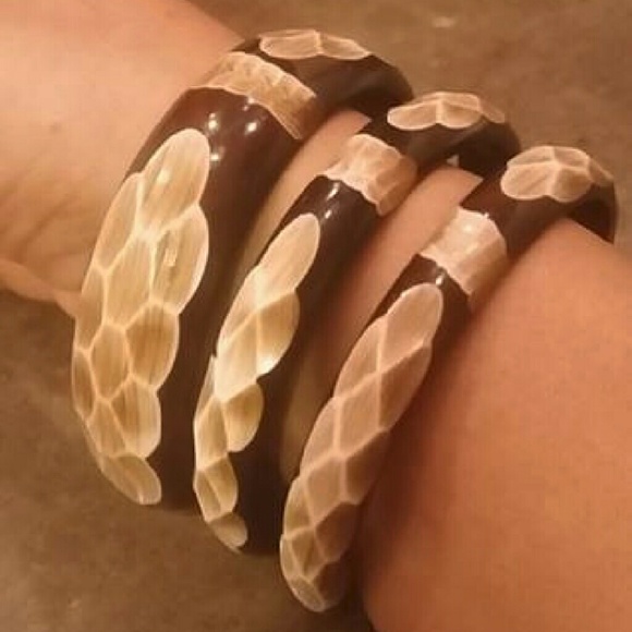 Set of 3 Bone Bracelets - Picture 1 of 1