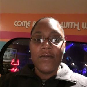 Meet your Posher, Elisha