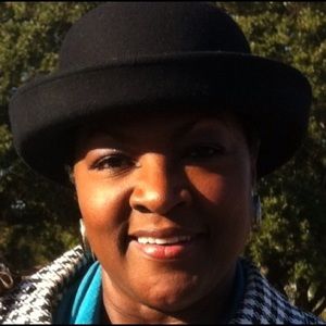 Meet your Posher, Cassandra