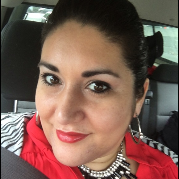 Meet your Posher, Vanessa - Picture 4 of 4