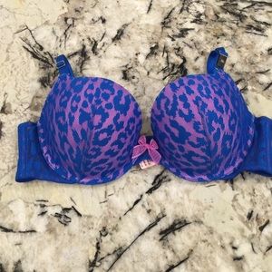 Victoria Secrets Bra