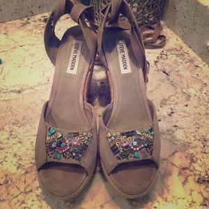 Steve Madden Chryslis Wedges size 9