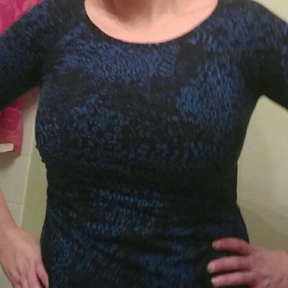 Express adorable date night dress, comfy! - Picture 3 of 4