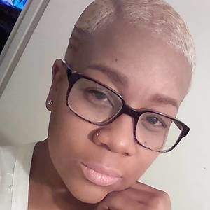 Meet your Posher, Latasha