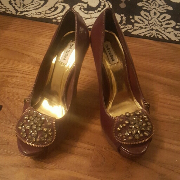 Not Rated Open-toed pumps