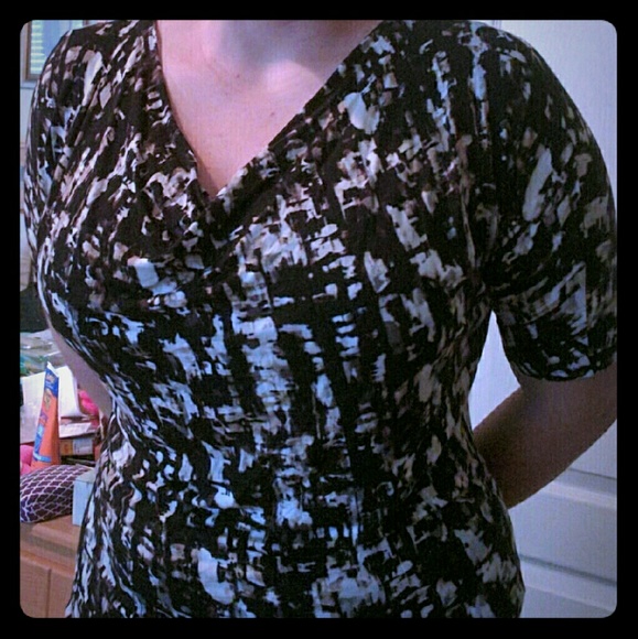 Worn once, flowy and feminine apt 9 top - Picture 1 of 4