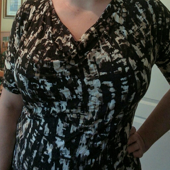 Worn once, flowy and feminine apt 9 top - Picture 2 of 4