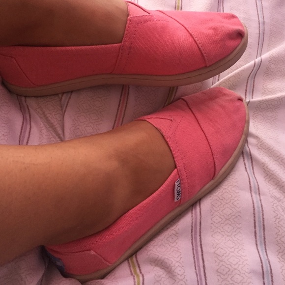 Coral Toms