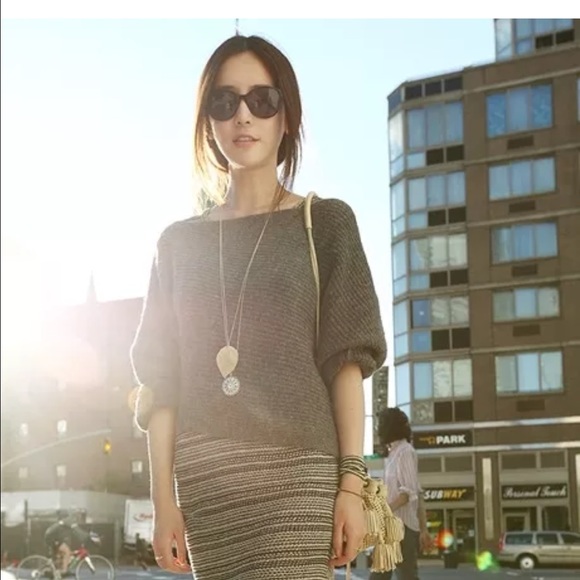 18k gold filled leaf pendant lovely on any outfit - Picture 3 of 3