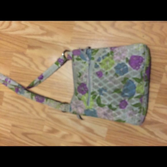 Vera Bradley side bag - Picture 2 of 2