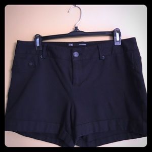 Maurice's Smart Short size L like new