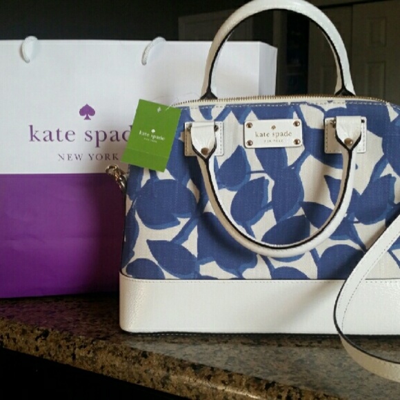 Kate Spade purse. Sold on other app - Picture 2 of 4