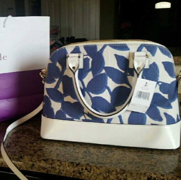 Kate Spade purse. Sold on other app - Picture 3 of 4