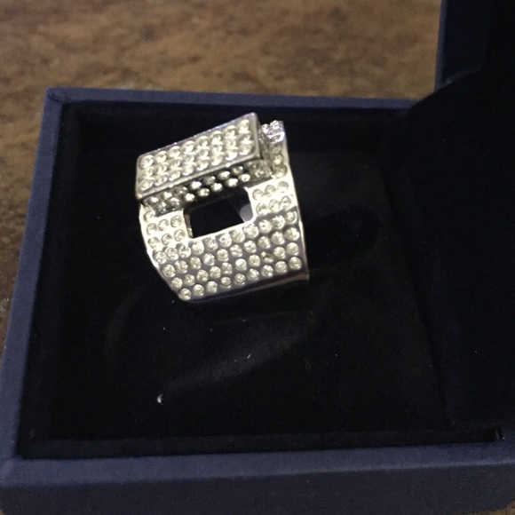 Another Swarovski Empire ring - Picture 3 of 4