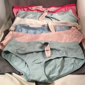 Lot Victoria's Secret Panties NWT Hiphugger Large