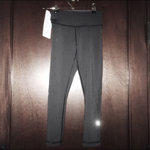 Lulu Capri Reversible Leggings