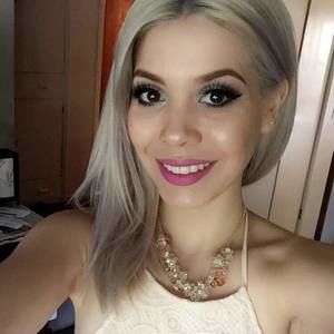 Meet your Posher, Crystal