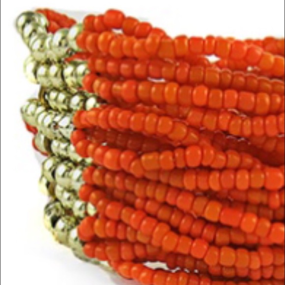 Genuine coral bracelet with gold tone accents - Picture 2 of 4