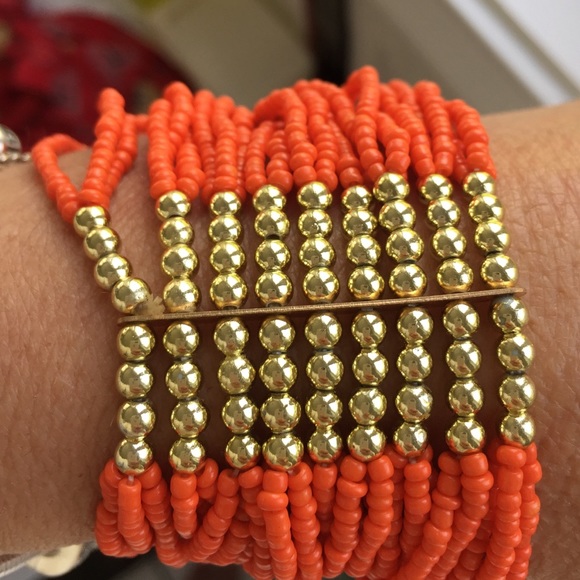 Genuine coral bracelet with gold tone accents - Picture 4 of 4