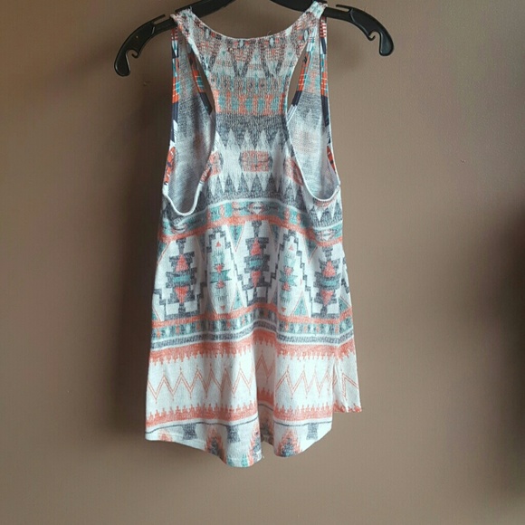 Aztec tank top - Picture 3 of 3