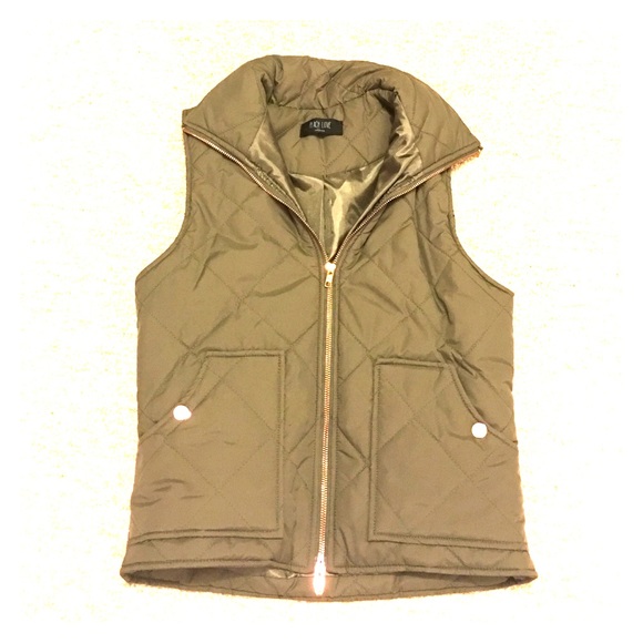 Army green Puffer vest