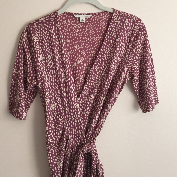 Banana Republic Dresses & Skirts - Banana Republic wrap dress