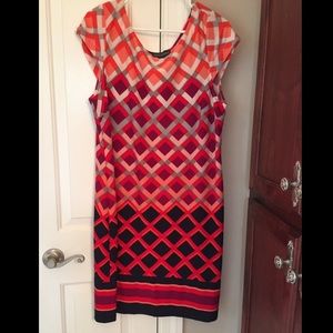 Jessica Howard geo design dress