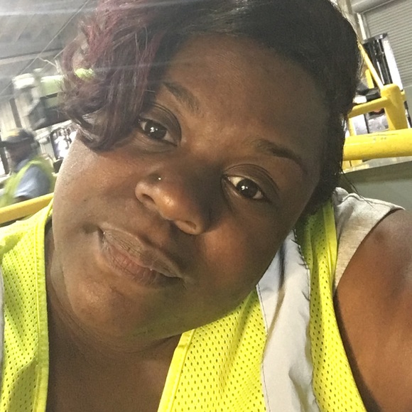 Meet your Posher, Mimi - Picture 1 of 1