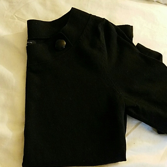 Light weight sweater