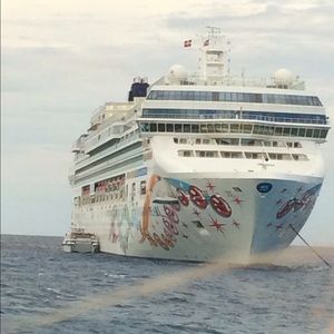 Meet your Posher, Beatrice