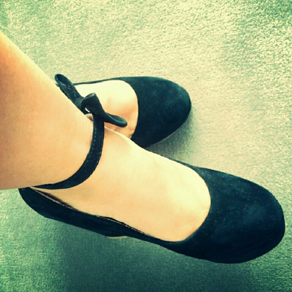 Black Mary Jane Platform Heels with bow.