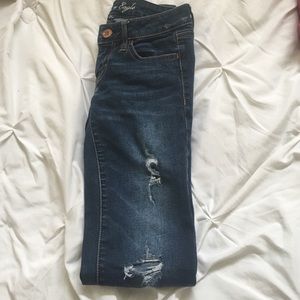 Distressed jegging