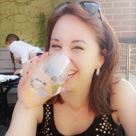 Meet your Posher, Sara