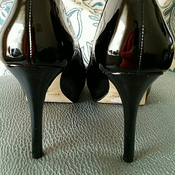 White House/ Black Market Peep Toe Heels - Picture 2 of 4