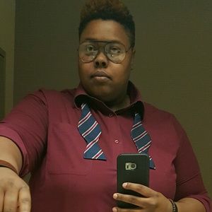 Meet your Posher, Crystal