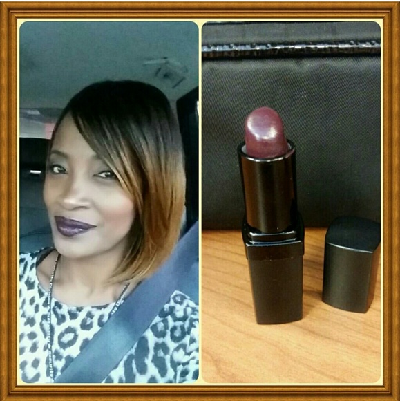 Lipstick - Picture 1 of 1