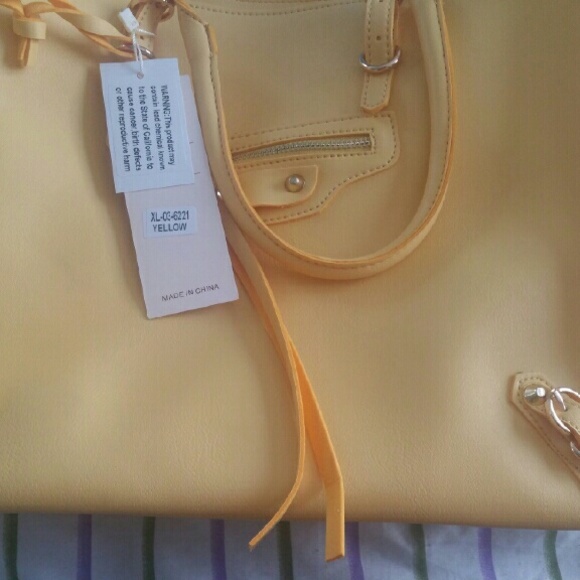 Tote - Picture 3 of 4