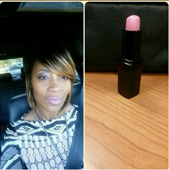 Lipstick - Picture 1 of 1