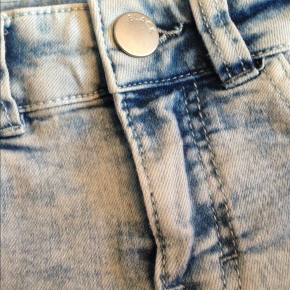 High waist stretchy shorts - Picture 4 of 4