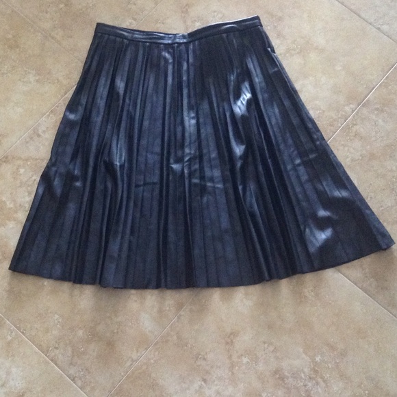 Calvin Klein pleated pleather skirt