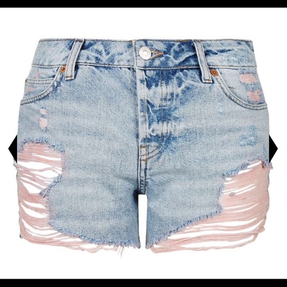Moto Ripped Pink Shorts / NEW