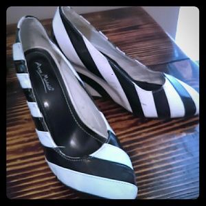 Black and white striped wedges