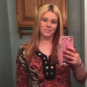 Meet your Posher, Kayla