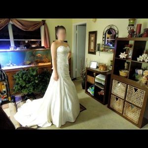 Brand new wedding dress