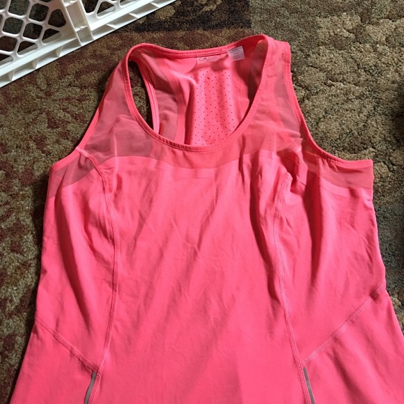 Calia by Carrie underwood size large tank top