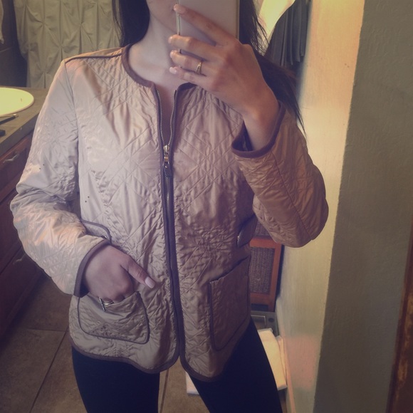 Your go to fall jacket 🍂