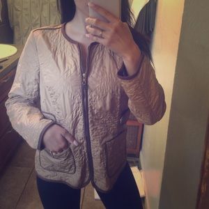 Your go to fall jacket 🍂