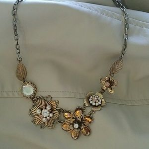 Vintage look floral statement necklace